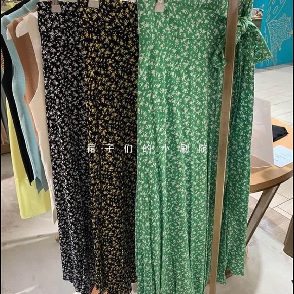 COPY - Mila Owen wrap skirt - Picture 3 of 4